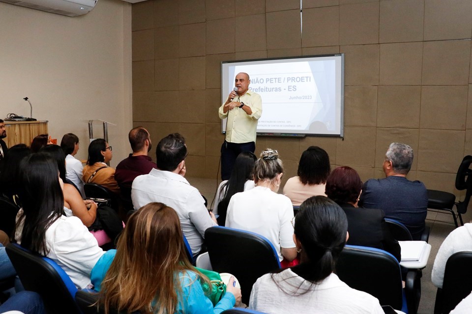 Sedu realiza reunião técnica com secretários municipais de Educação 1